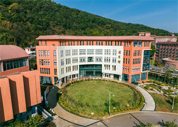 云南五年制大专2025年云南文化艺术职业学院招生专业