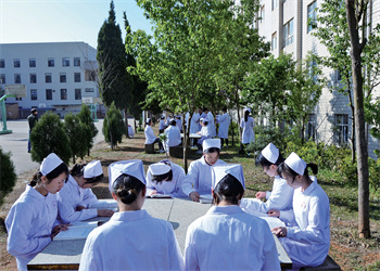 云南中医药中等专业学校2025年五年制大专报名中心
