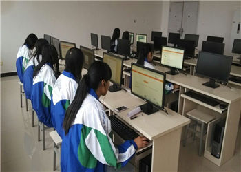 曲靖市应用技术学校2019年五年制大专招生简介