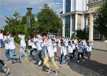 曲靖工商职业技术学校五年制大专2022年热门招生信息(图1)