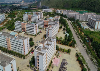 文山市农业学校2023年五年制大专招生简介(图1) 文山市农业学校2023年五年制大专招生简介(图1)