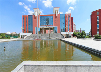 云南五年制大专2025年曲靖技师学院招生电话