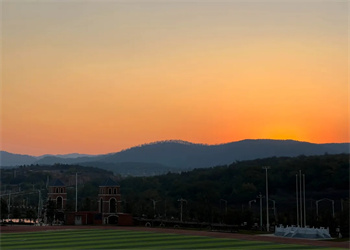 云南经贸外事职业学院2025年五年制大专招生专业