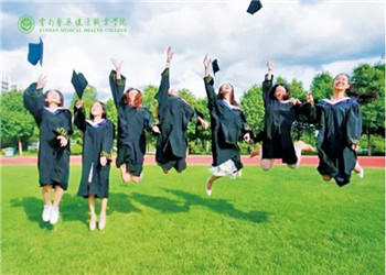 云南医药健康职业学校2021年五年制大专专业分数线